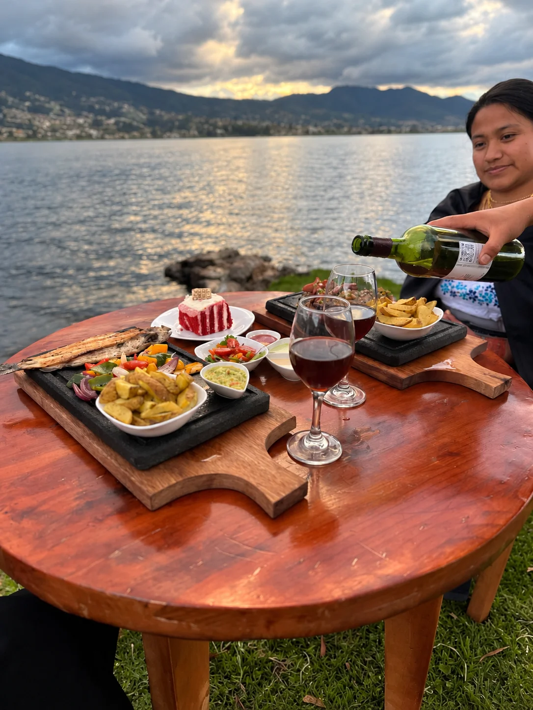Gastronomía y vino a orillas del lago